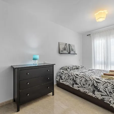 Homely Lanzarote Apartment *