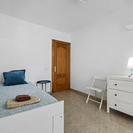 Homely Lanzarote Apartment *